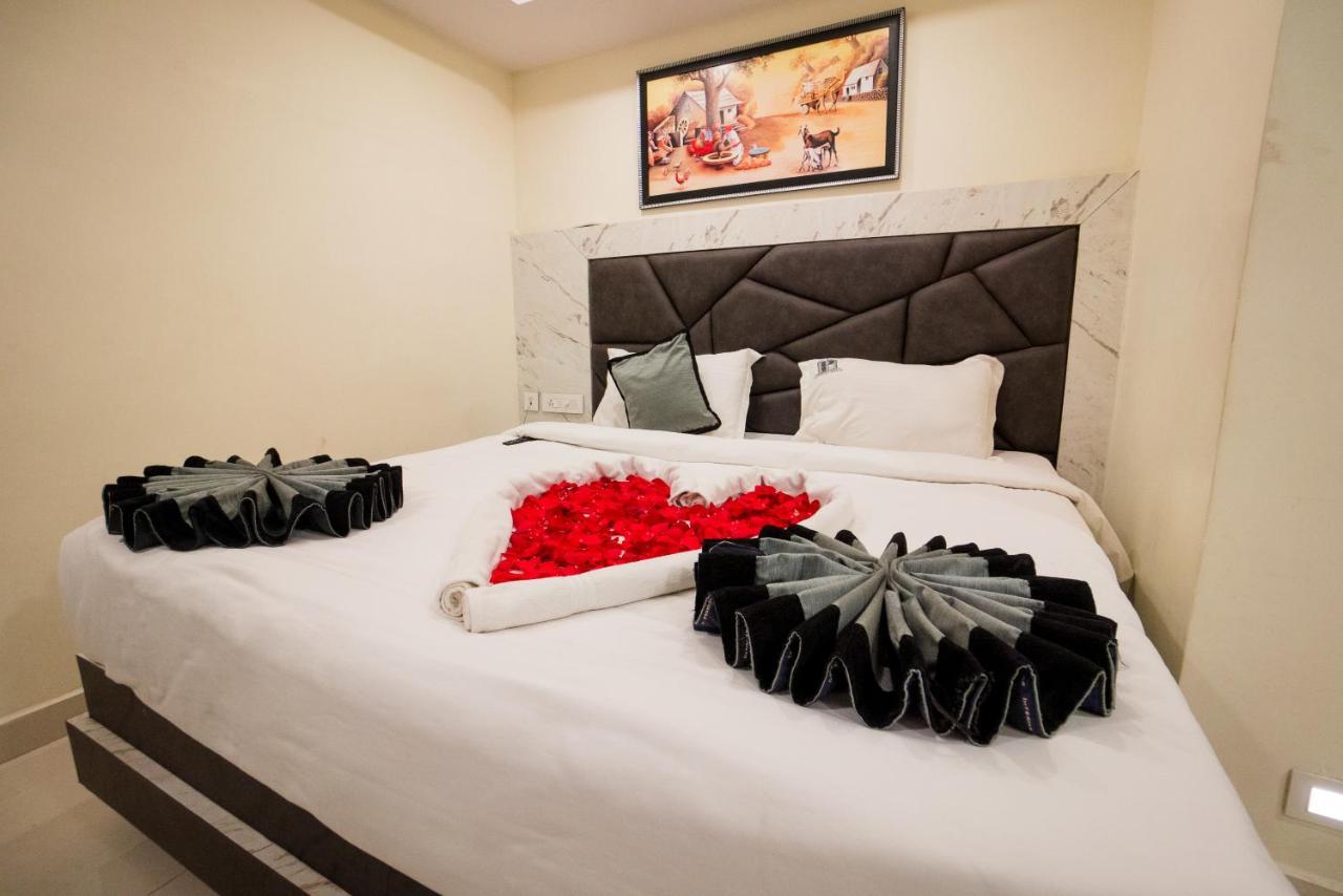 Hotel Parameshwara Luxury Awaits Vijayawada Ngoại thất bức ảnh