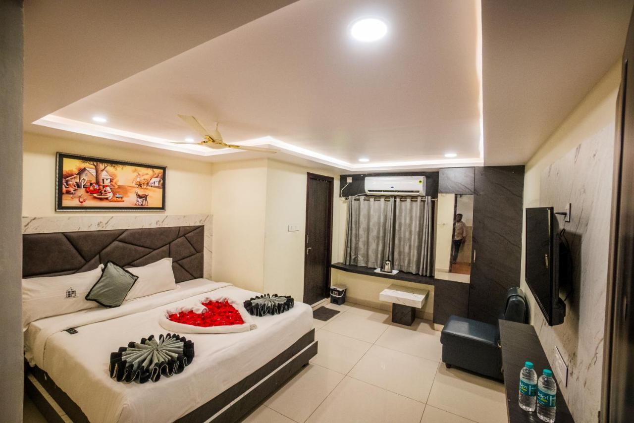 Hotel Parameshwara Luxury Awaits Vijayawada Ngoại thất bức ảnh